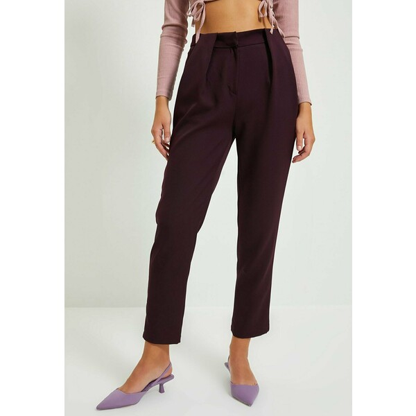 Trendyol Spodnie materiałowe purple TRU21A086-I11