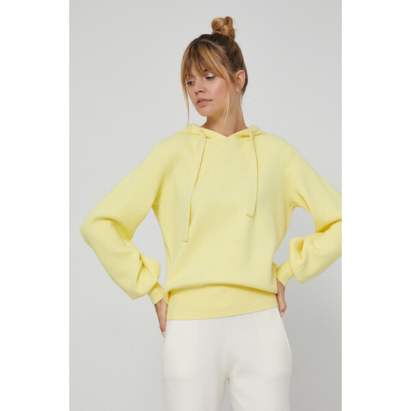 Medicine Sweter damski z gładkiej dzianiny żółty RW21-SWD800_10X