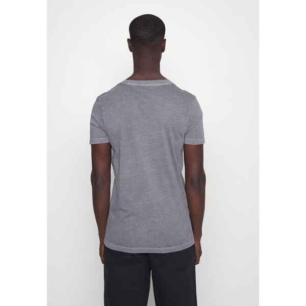 TOM TAILOR DENIM T-shirt z nadrukiem quiet mid grey TO722O15K-C11