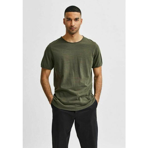 Selected Homme SLHMORGAN O NECK TEE T-shirt basic forest night SE622O0N2-M12