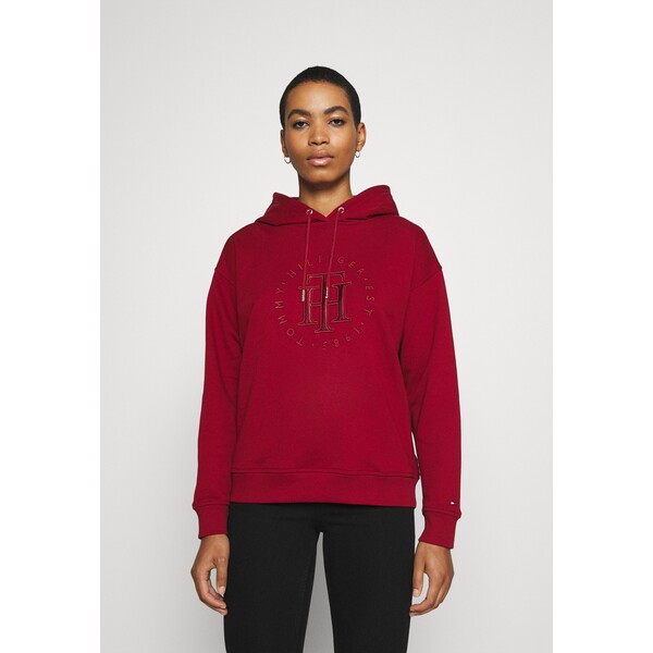 Tommy Hilfiger RELAXED GRAPHIC HOODIE Bluza regatta red TO121J0A0-G11