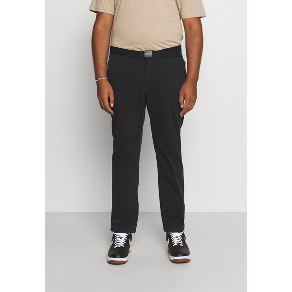 Calvin Klein GARMENT DYE BELT Spodnie materiałowe black 6CA22E02B-Q11