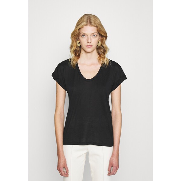 CLOSED SOFT V NECK T-shirt basic black CL321D018-Q11