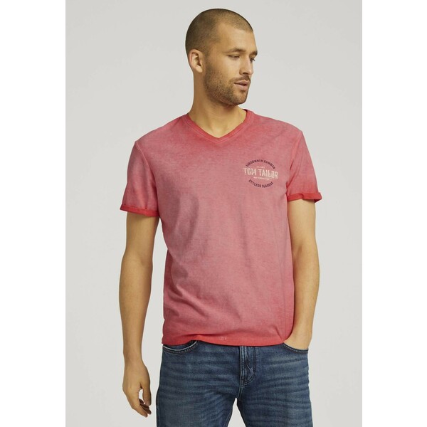 TOM TAILOR IM USED LOOK T-shirt z nadrukiem plain red TO222O10S-G11