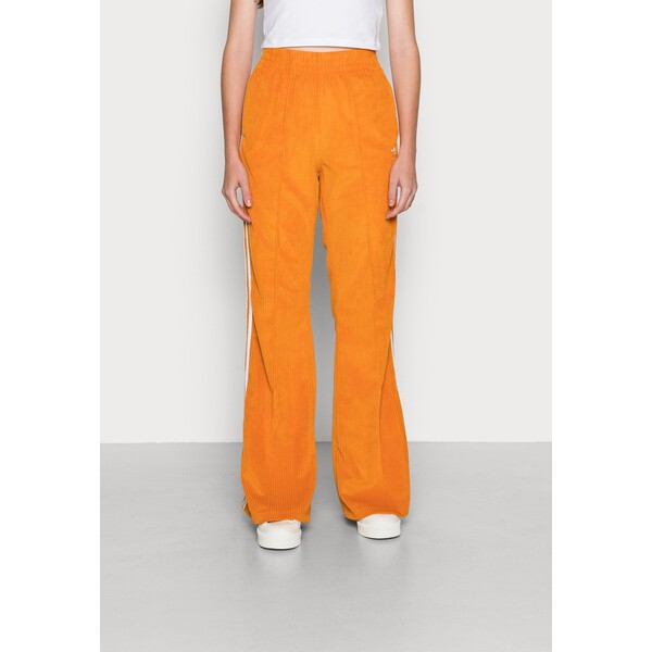 adidas Originals PANTS Spodnie materiałowe focus orange AD121A0LQ-H11