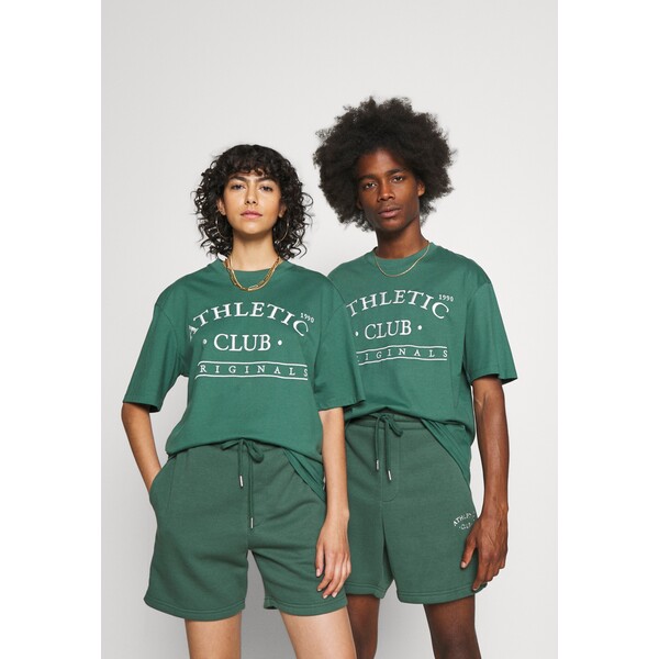 Jack & Jones JORTOBIAS TEE CREW NECK FRONT BIG UNISEX T-shirt z nadrukiem trekking green JA221000C-M11