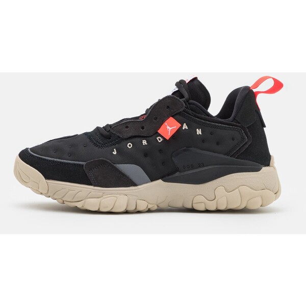 Jordan DELTA 2 UNISEX Sneakersy niskie black/infrared 23/off noir/oatmeal/white/metallic silver JOC15O002-Q12