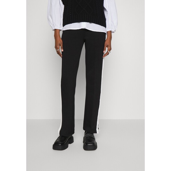 Calvin Klein OTTOMAN JOGGER Spodnie treningowe black 6CA21A01L-Q11