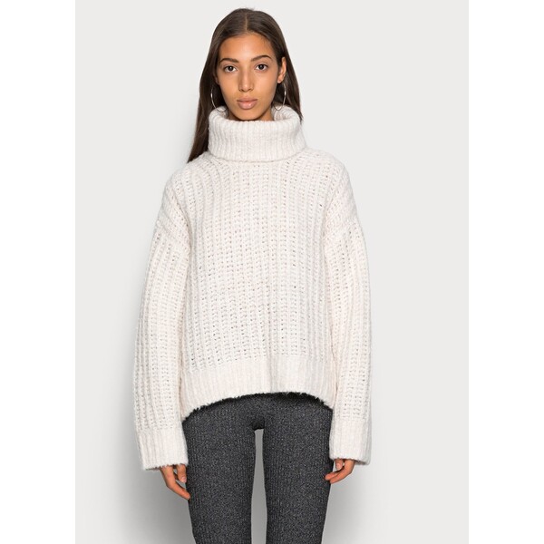 Weekday TUNE TURTLENECK Sweter off white WEB21I047-A11