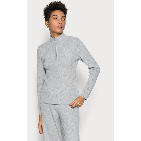Calvin Klein ESSENTIAL ZIP NECK SWEATER Sweter light grey heather 6CA21I02N-C11