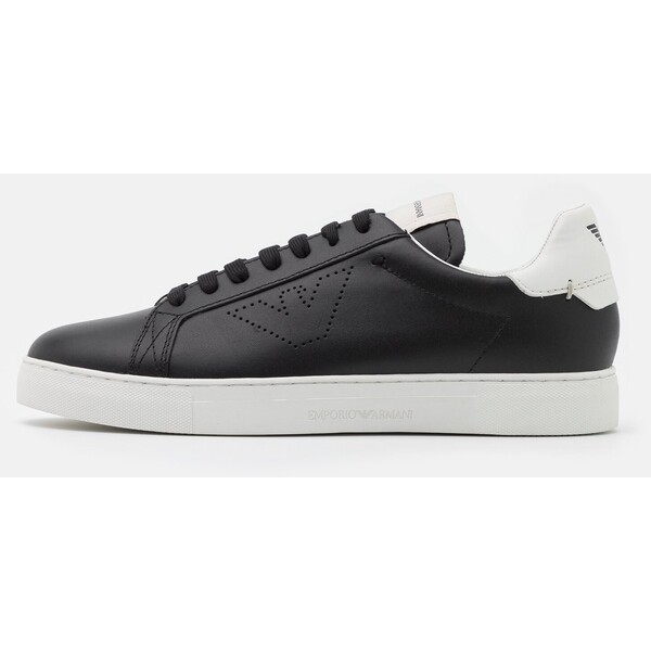 Emporio Armani Sneakersy niskie black/white EA812O01P-Q11