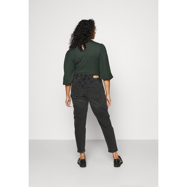 ONLY Carmakoma Jeansy Relaxed Fit ONA21N06N-Q11
