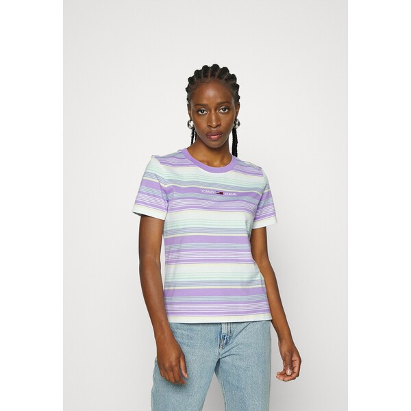 Tommy Jeans T-shirt z nadrukiem violet viola/multi TOB21D0F5-I11