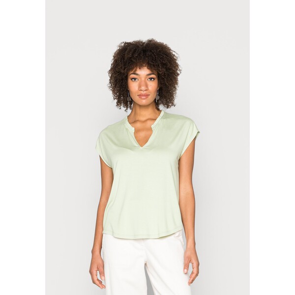Esprit Collection BLOUSY T-shirt basic pastel green ES421D0QE-M11