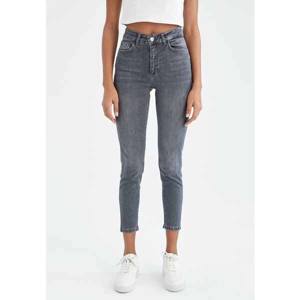 DeFacto Jeansy Skinny Fit grey DEZ21N09E-C11