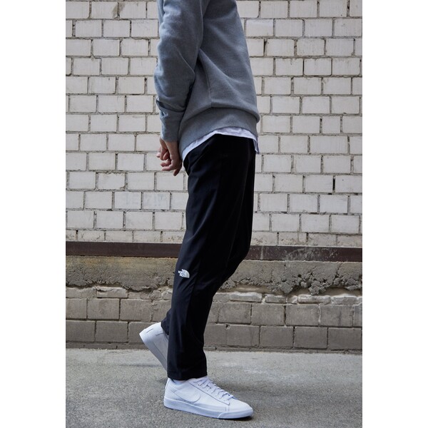 Nike Sportswear BLAZER UNISEX Sneakersy niskie white NI112O0DA-A11