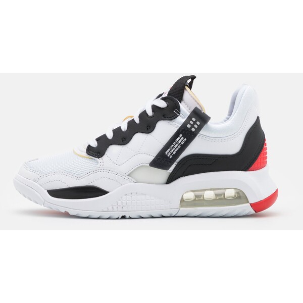 Jordan MA2 Sneakersy niskie white/black/university red/light smoke grey/praline JOC12O00S-A12
