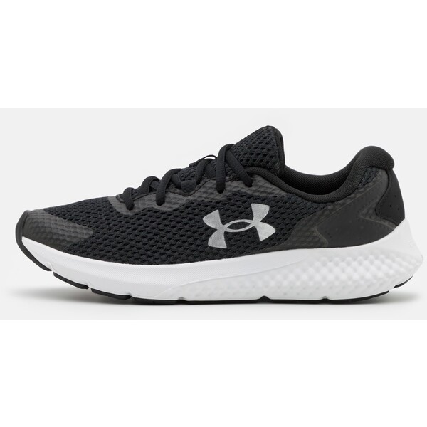 Under Armour CHARGED ROGUE 3 Obuwie do biegania treningowe black/metallic silver UN241A0AN-Q11