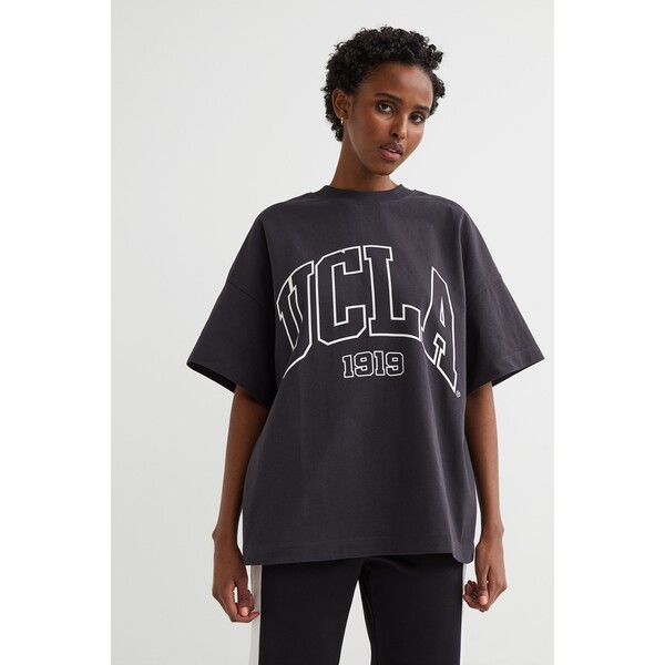 H&M Długi T-shirt z nadrukiem 1002471017 Czarny/UCLA