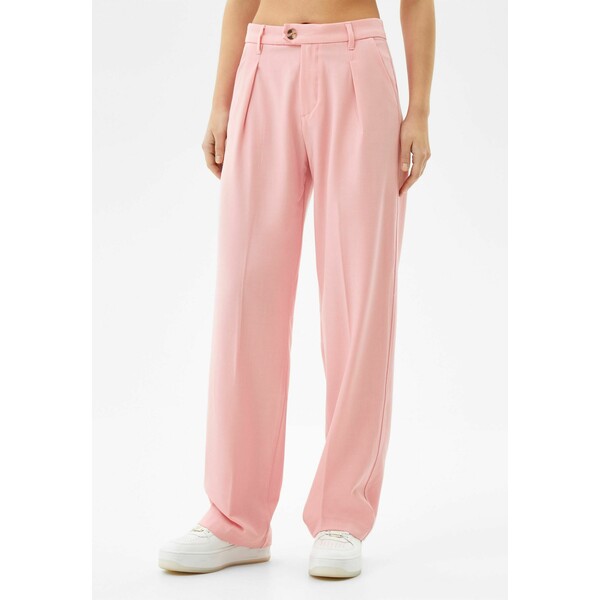 Bershka STRAIGHT FIT Spodnie materiałowe pink BEJ21A0KO-J11