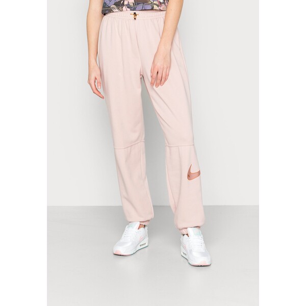 Nike Sportswear Spodnie treningowe pink oxford/light curry/rose whisper NI121A0ID-J11