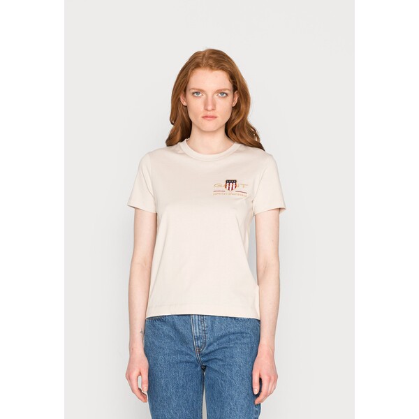 GANT ARCHIVE SHIELD T-shirt z nadrukiem putty GA321D04K-B13