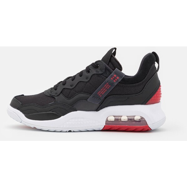 Jordan MA2 Sneakersy niskie black/university red/gym red/white JOC12O00S-Q11