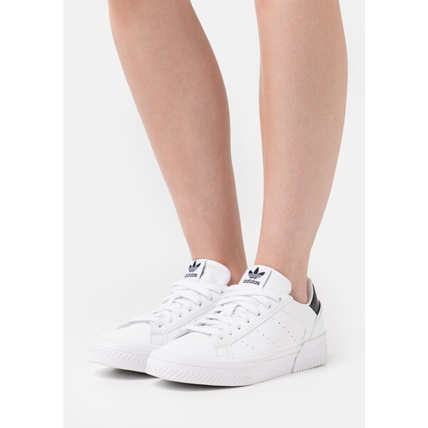 adidas Originals COURT TOURINO Sneakersy niskie footwear white//core black AD111A1LF-A11