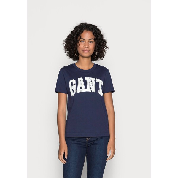 GANT T-shirt z nadrukiem evening blue GA321D05G-K11