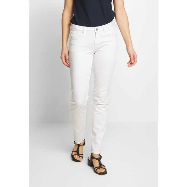 QS by s.Oliver Jeansy Slim Fit white QS121N0BQ-A11