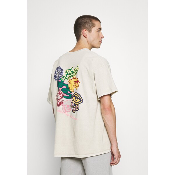 BDG Urban Outfitters BADGE TEE UNISEX T-shirt z nadrukiem cream QX721001E-B11