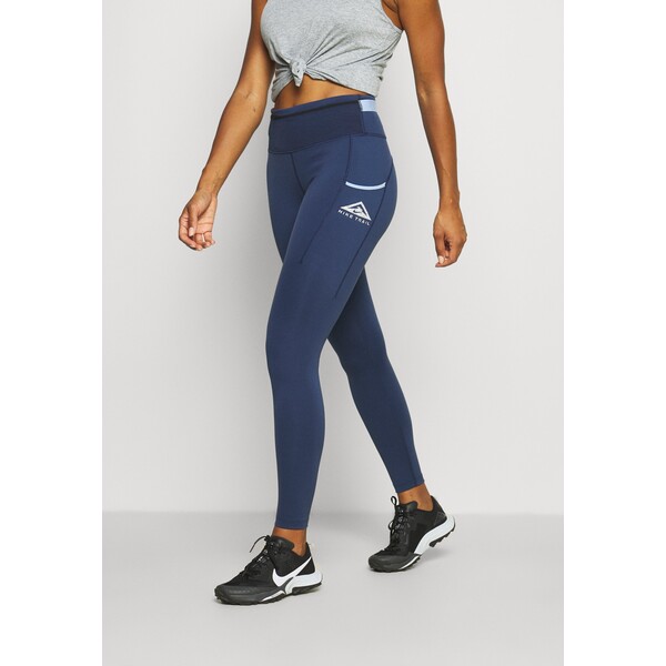 Nike Performance EPIC LUXE TRAIL Legginsy midnight navy/aluminum/reflective silver N1241E19A-K11
