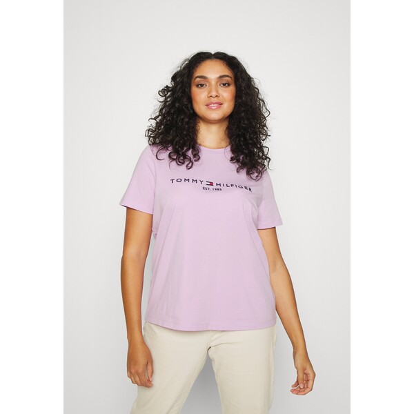 Tommy Hilfiger Curve REGULAR TEE T-shirt z nadrukiem luminous lilac TOY21D005-I11