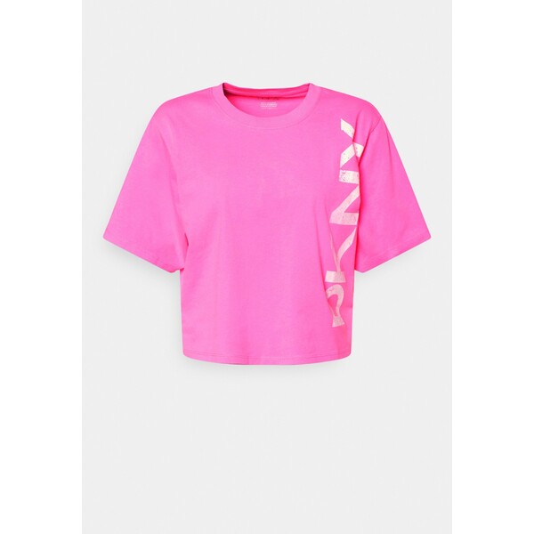 DKNY PIGMENT DYE DISTRESSED CRACKLE LOGO SHORT SLEEVE TEE T-shirt z nadrukiem laser pink DK141D020-J11