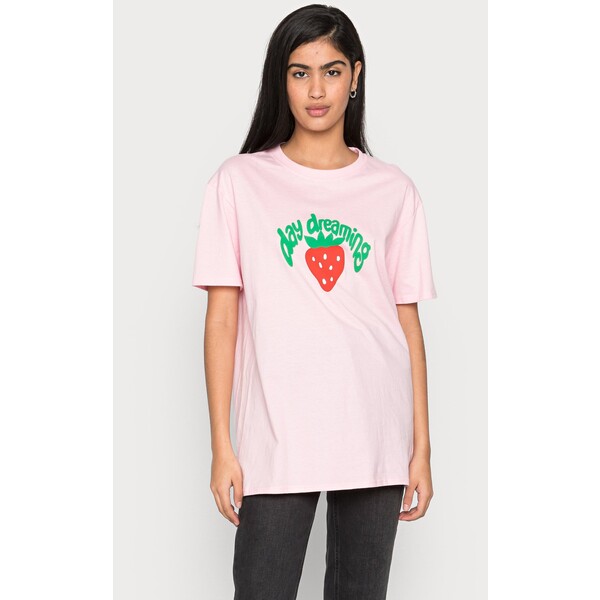 NEW girl ORDER DAY DREAMING STRAWBERRY TEE T-shirt z nadrukiem pink NEM21E01Q-J11