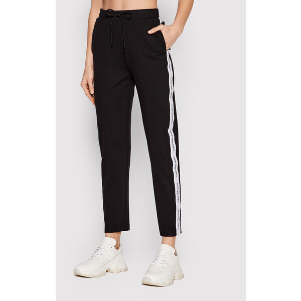 Calvin Klein Jeans Spodnie dresowe J20J218731 Czarny Regular Fit