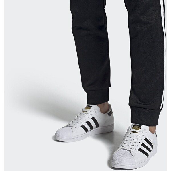 adidas Originals SUPERSTAR VEGAN Sneakersy niskie footwear white/core black/green AD115O0O0-A11