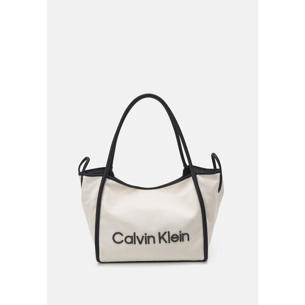 Calvin Klein CALVIN RESORT CARRY ALL BAG Torba na zakupy sand 6CA51H0U5-B11