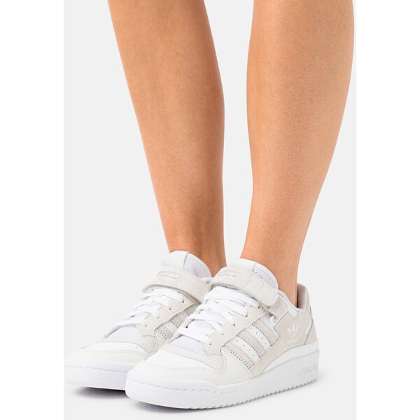 adidas Originals FORUM Sneakersy niskie white AD111A1V7-A13