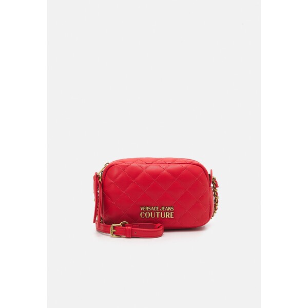 Versace Jeans Couture QUILTED CAMERA BAG Torba na ramię poppy rosso VEI51H0B4-G11