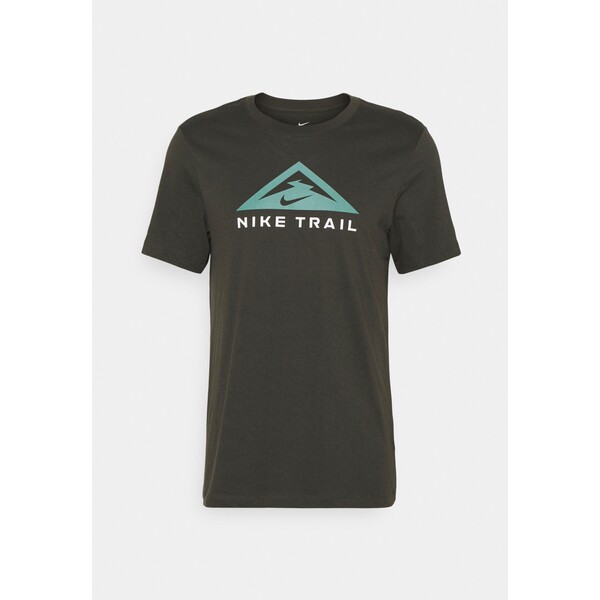 Nike Performance TEE TRAIL T-shirt z nadrukiem sequoia N1242D3KJ-M11