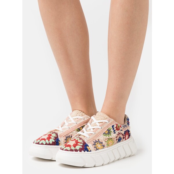 Free People CATCH ME IF YOU CAN CROCHET Sneakersy niskie multi-coloured FP011A00D-T11