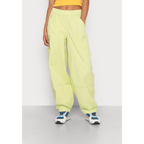 BDG Urban Outfitters BAGGY PANT Spodnie materiałowe lime QX721A018-M11