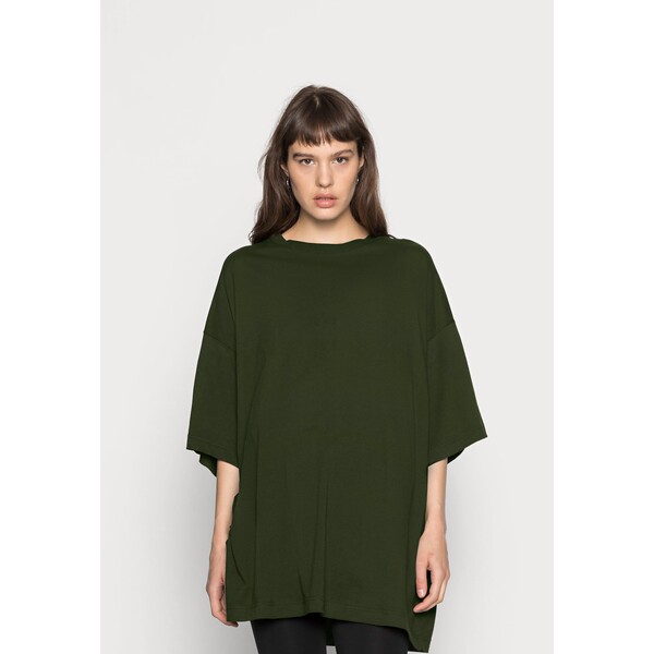 Weekday HUGE T-shirt basic green dark WEB21C006-M11