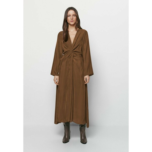 Massimo Dutti LANGES MIT KNOTEN Długa sukienka brown M3I21C0JG-O11
