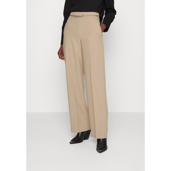 HUGO HEMIKI Spodnie materiałowe light/pastel brown HU721A0A9-B11