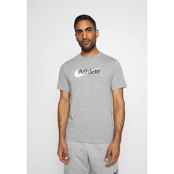Nike Performance TEE ATHLETE T-shirt z nadrukiem dark grey heather N1242D33N-C11