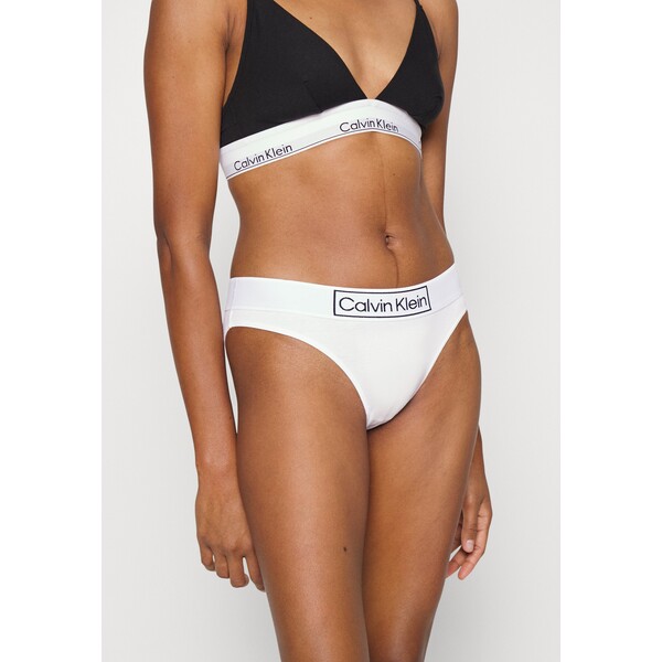 Calvin Klein Underwear BIKINI Figi white C1181R083-A11
