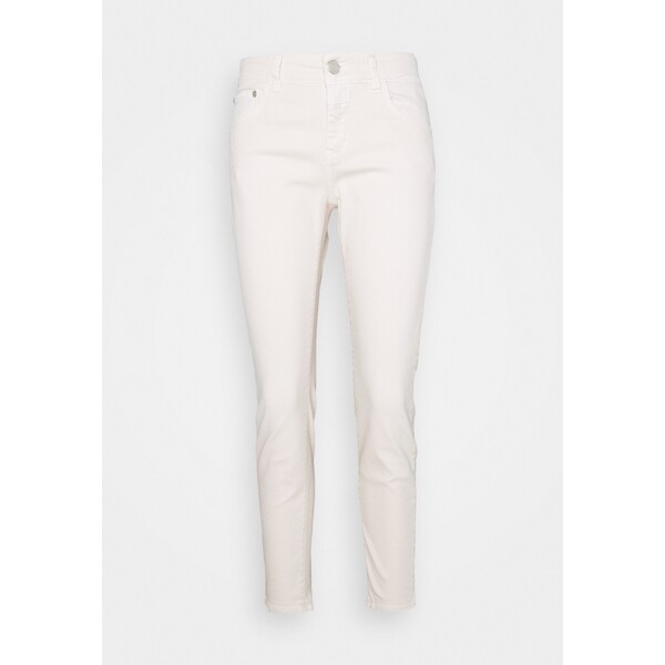 CLOSED BAKER Jeansy Slim Fit ivory CL321N08E-A11