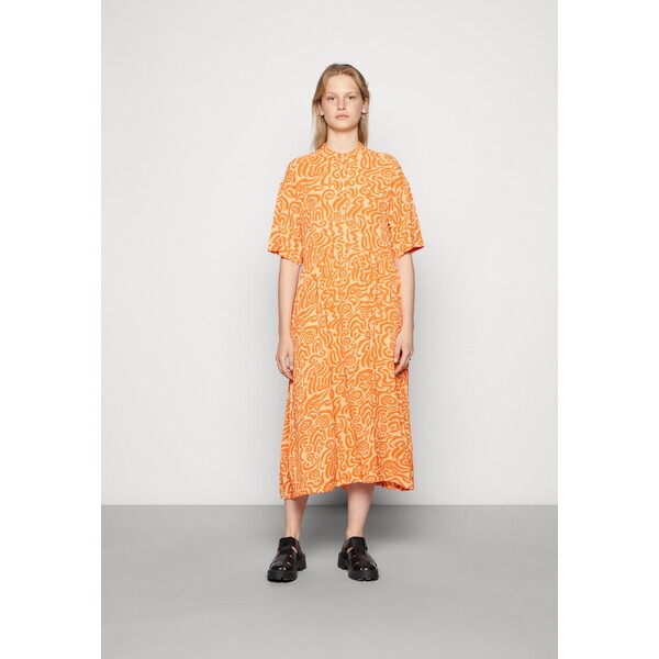 Monki Sukienka koszulowa orange light MOQ21C0CK-H11